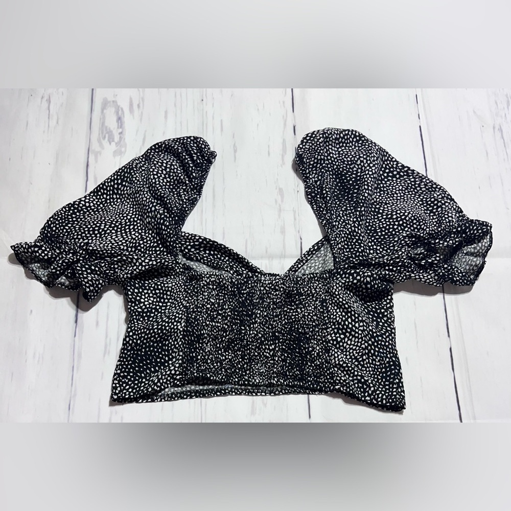 2/$20 Sale Urban Outfitters Milk Maid Twist Front Crop Top - Picture 5 of 5